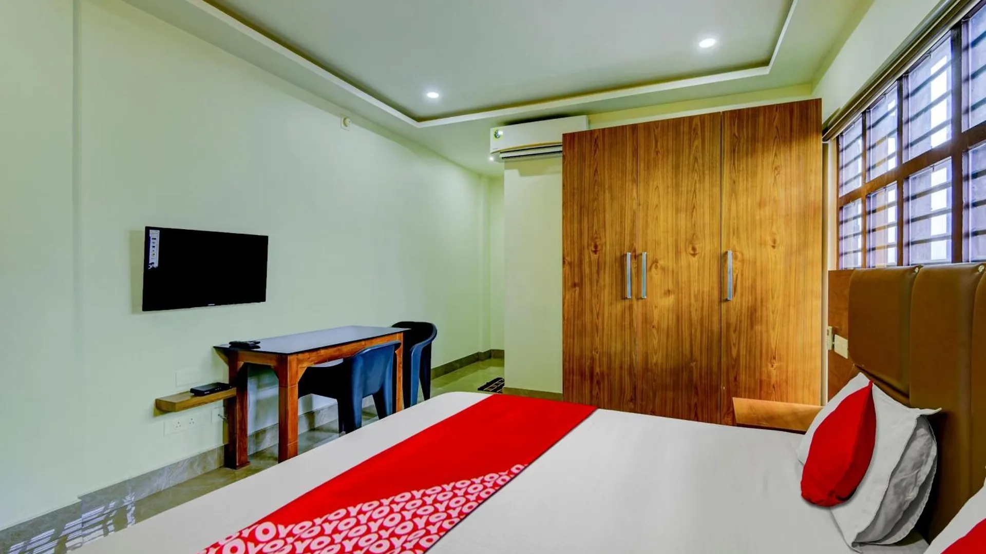 Hotel O Royal Tower Lodge Etakkare