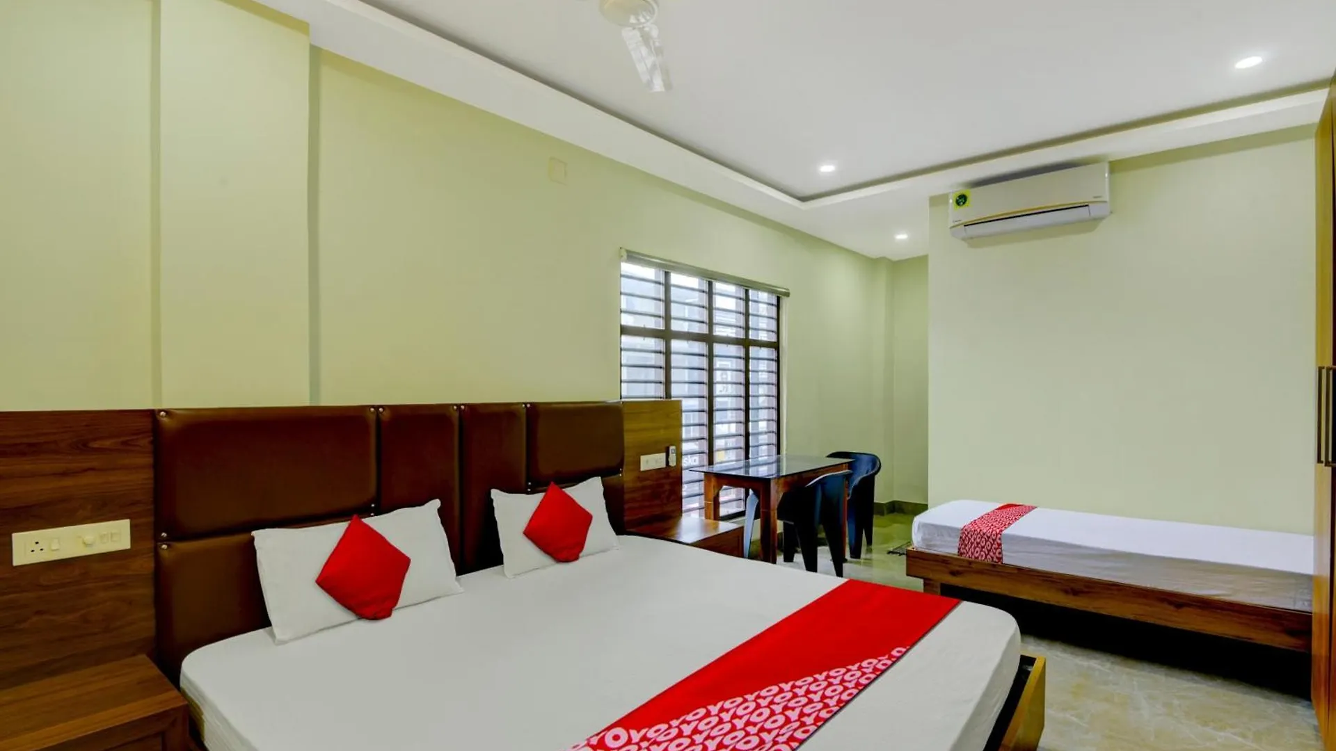 Hotel O Royal Tower Lodge Etakkare